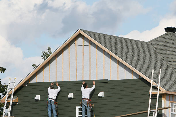 Professional Emergency Siding Repair technician working in Montgomery, TX